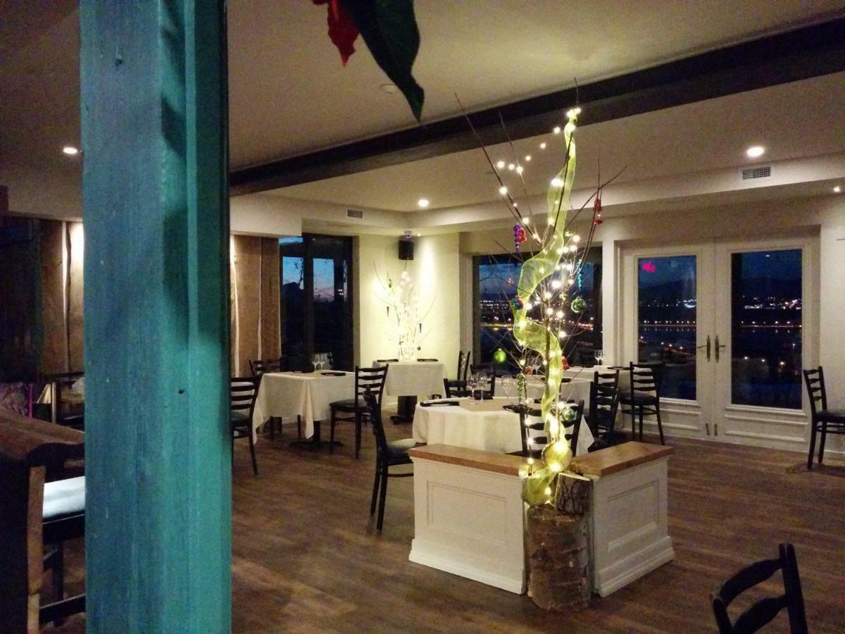 Les Ancetres Auberge & Restaurant St-Pierre-de-l'Île-d'Orléans Esterno foto